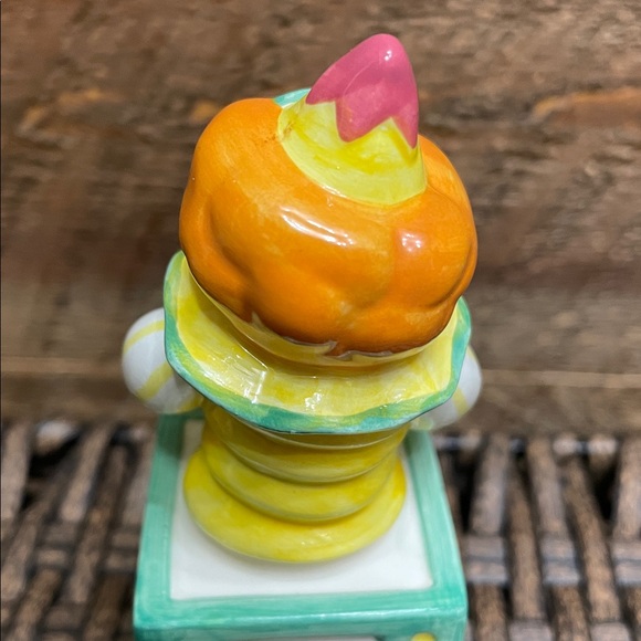 Avon Year-To-Year Birthday Candle Holder Years 1-4 Clown Ceramic 1983 VINTAGE - Picture 7 of 12